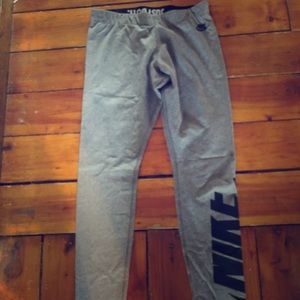 Women’s Nike leggings